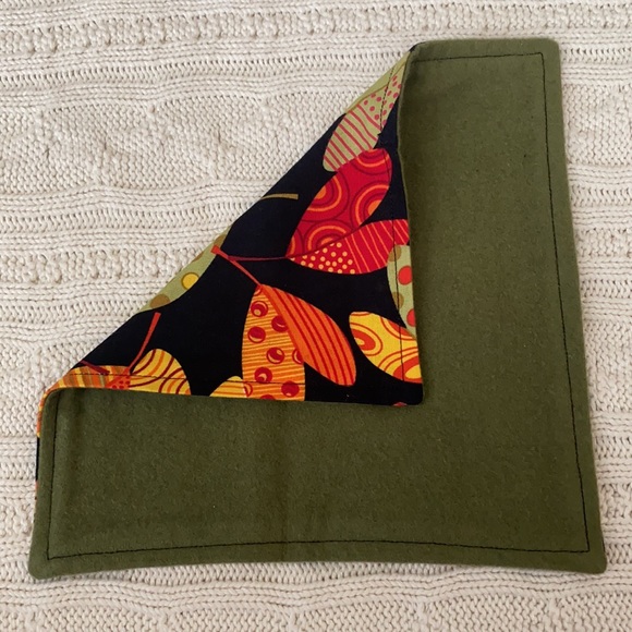 Fall ❤️ Leaves Cloth Dinner Napkins, set of 4 - Picture 3 of 3